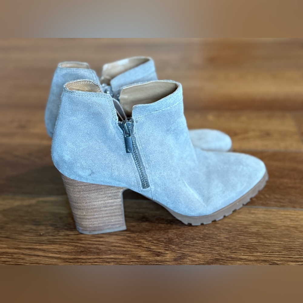 Lucky Brand Women’s Gray Suede Ankle Boots Size 10